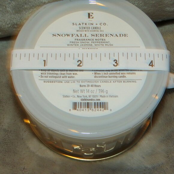 Slatikin & Co Elton John 14oz 3 Wick Candle Woodside Estate - Snowfall Serenade - Picture 9 of 14